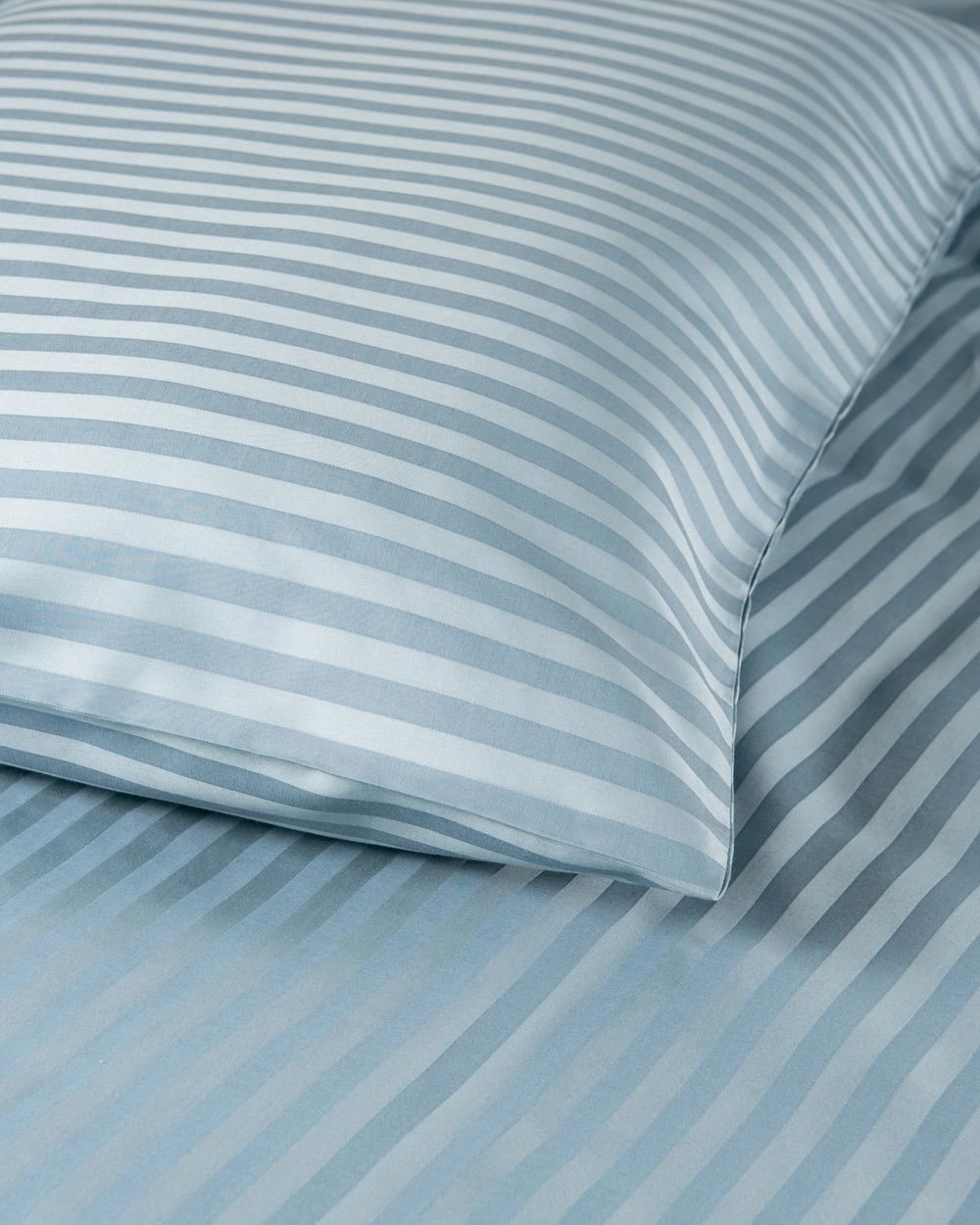 Parue de lit uni, en Satin de coton