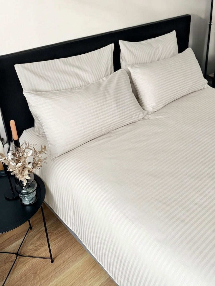 Parue de lit uni, en Satin de coton